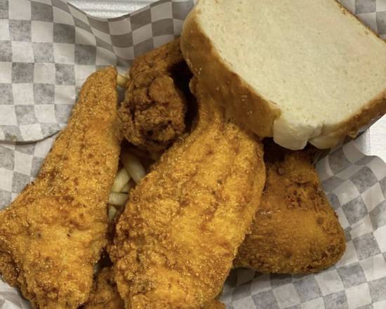 Order Fish (2 pcs) and Wings (4 pcs) food online from Bay Bay Eastside Eatery store, Saint Paul on bringmethat.com