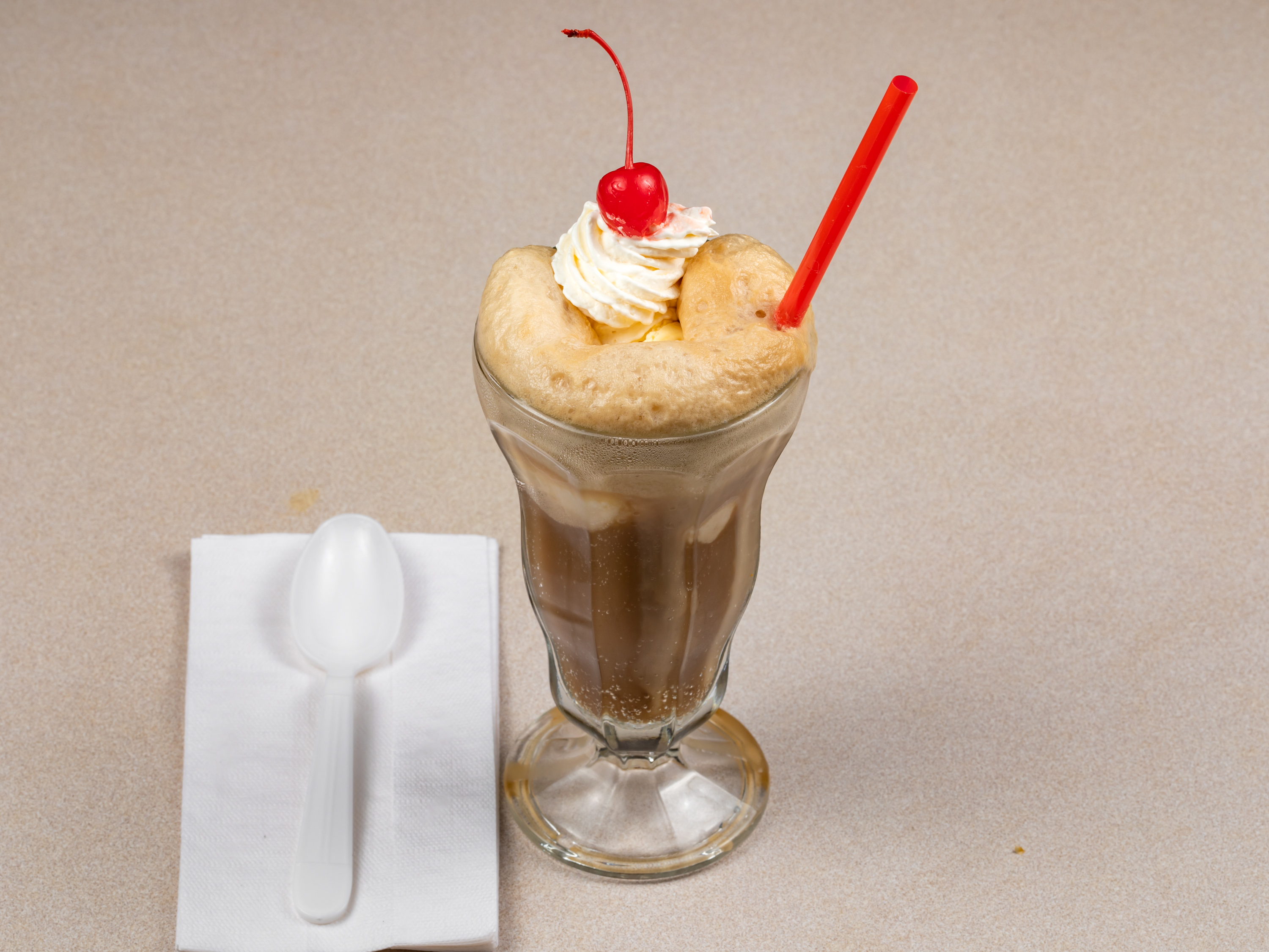 Order Float food online from Ye Ole Fashioned Cafe & Ice Cream store, North Charleston on bringmethat.com