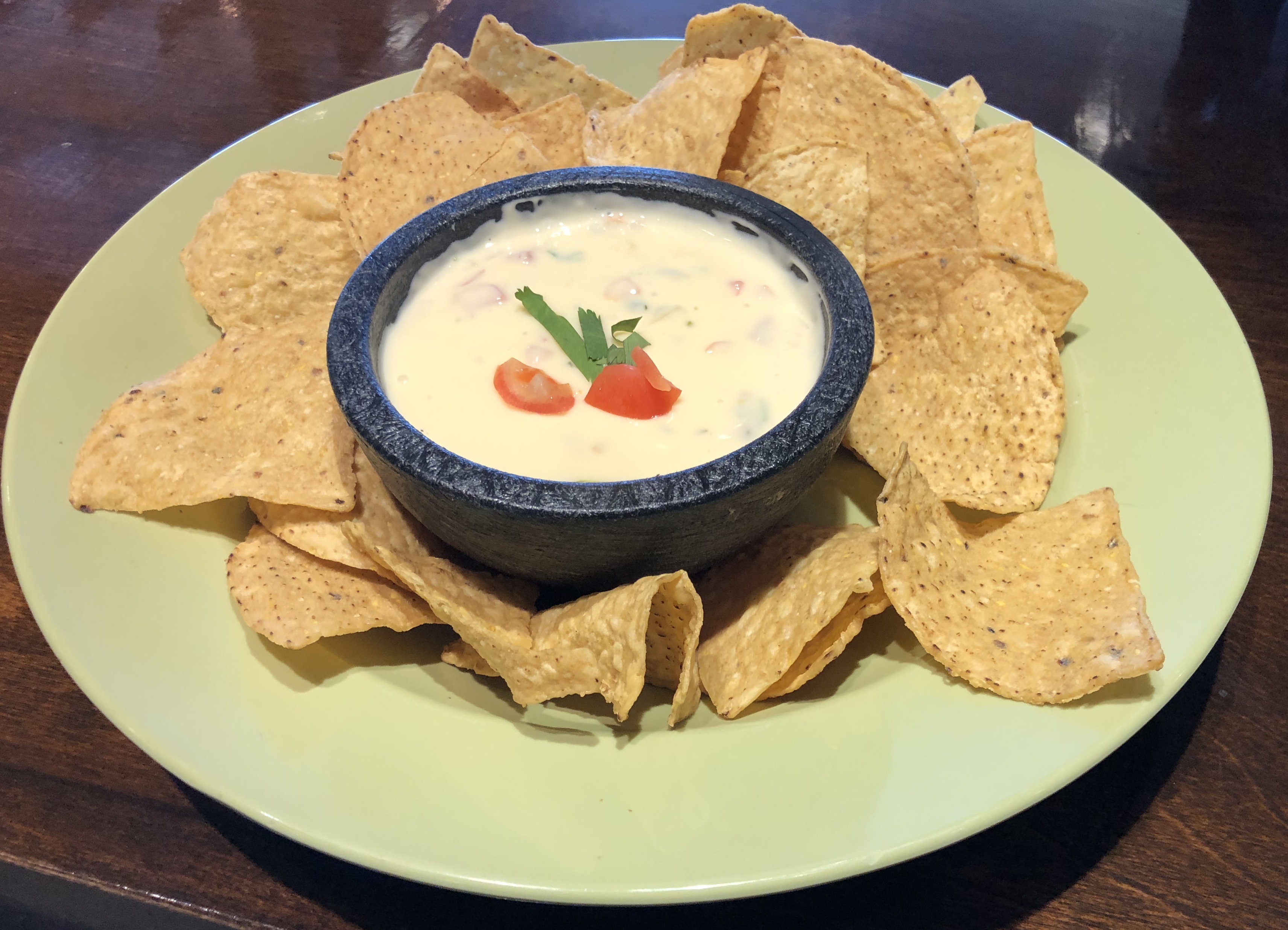 Order Queso Dip and Chips food online from Tacos El Norte store, Lake Bluff on bringmethat.com