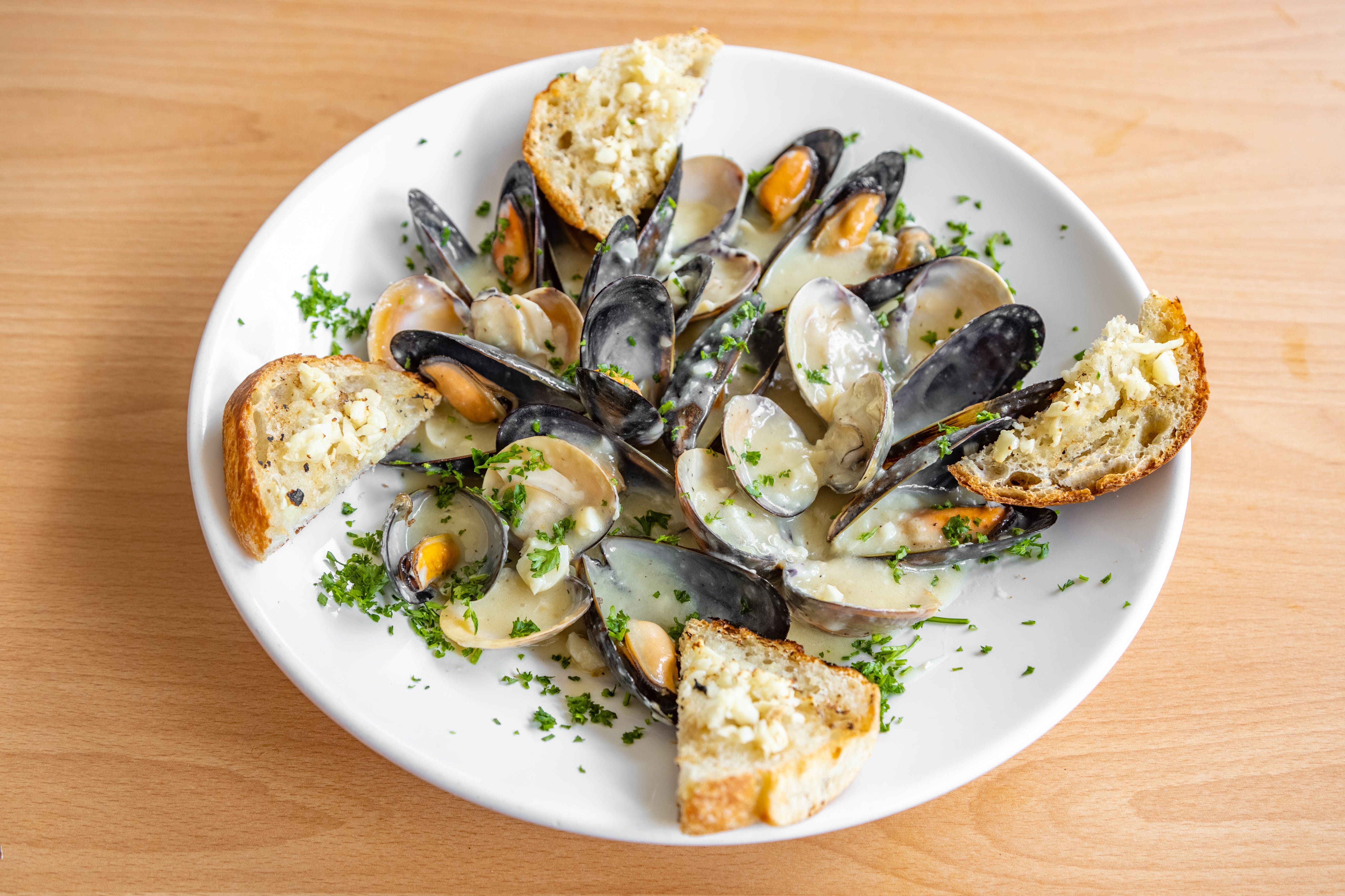 Order Mussels - Appetizer food online from Franklin Dominick store, Franklin on bringmethat.com