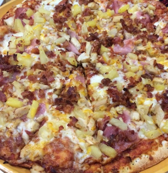 Order Aloha Chicken Pizza food online from Straw Hat Pizza store, Hayward on bringmethat.com