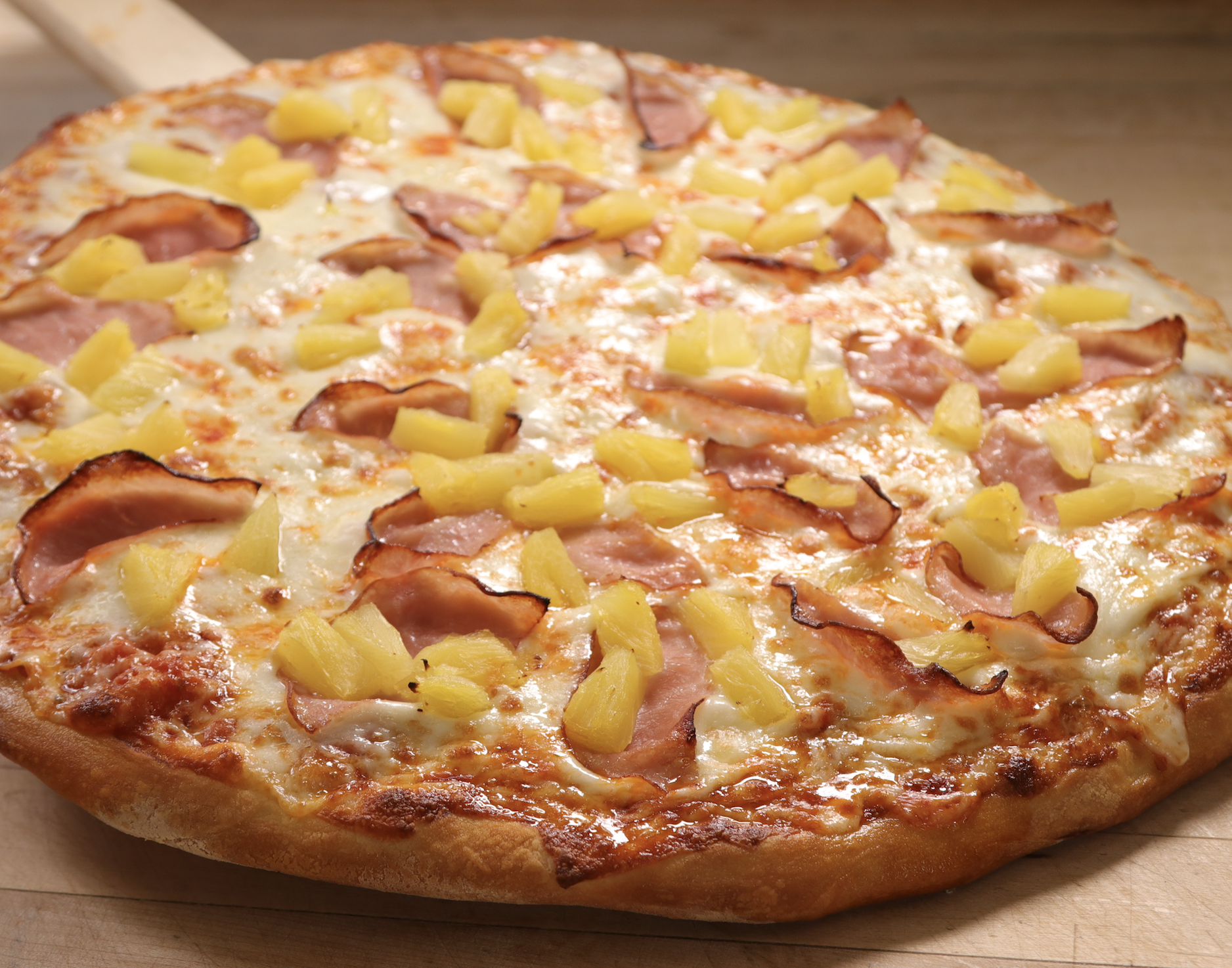 Order Hawaiian Delight Pizza food online from Ameci Pizza & Pasta store, Lake Forest on bringmethat.com