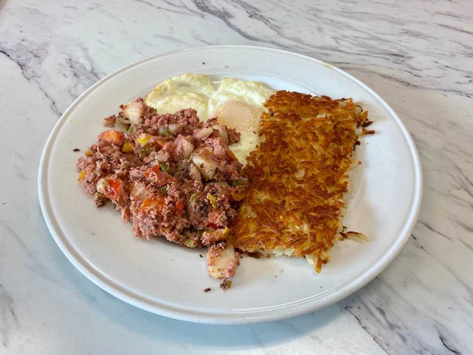 Order CORNED BEEF HASH food online from Uncle Johns Pancake House store, San Jose on bringmethat.com