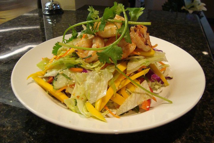 Order 13. Shrimp Mango Salad food online from The Lemongrass Cafe store, Tumwater on bringmethat.com