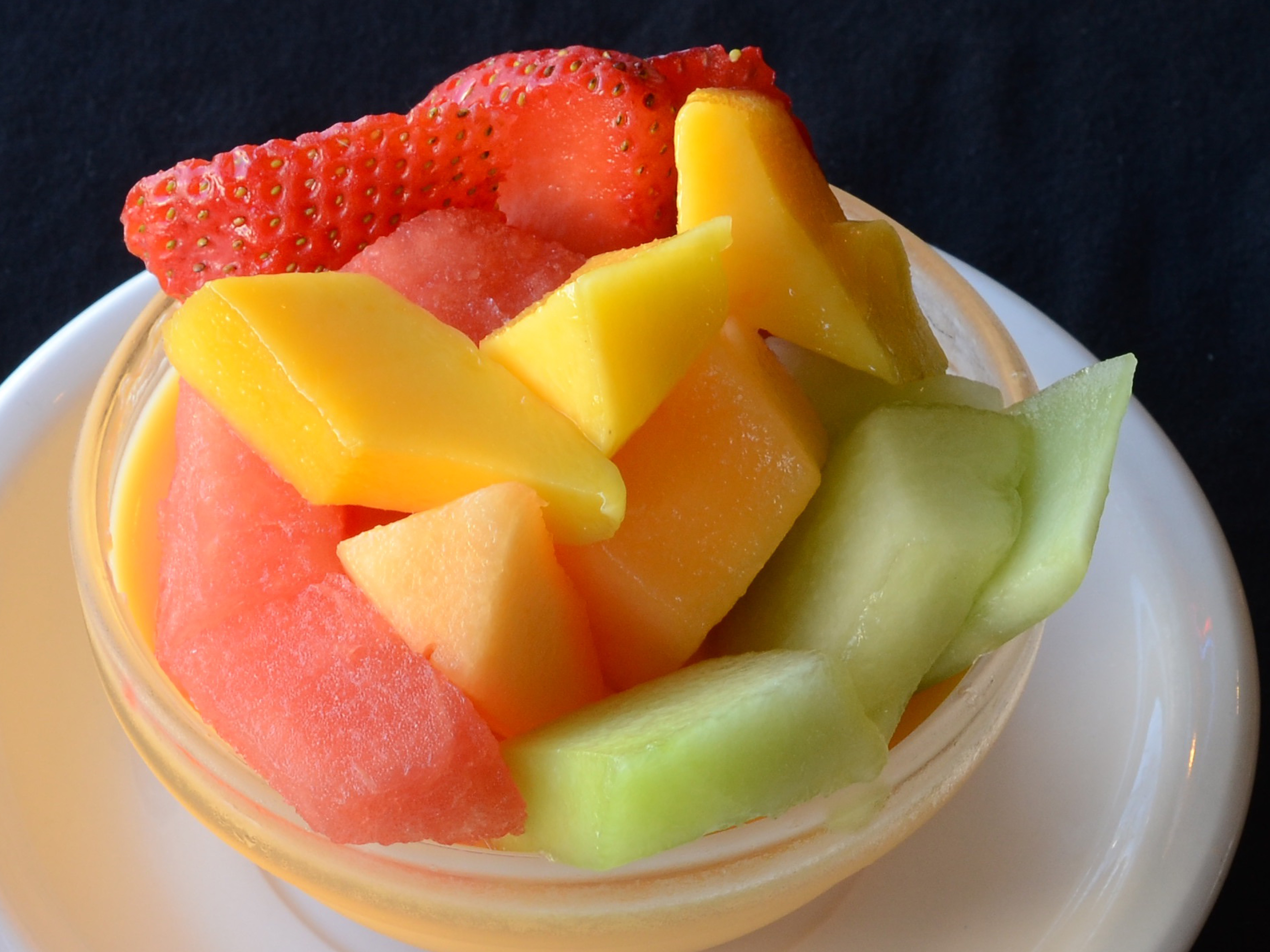 Order Mixed Fruits Mango Pudding food online from Kowloon Tong Dessert Cafe store, San Francisco on bringmethat.com