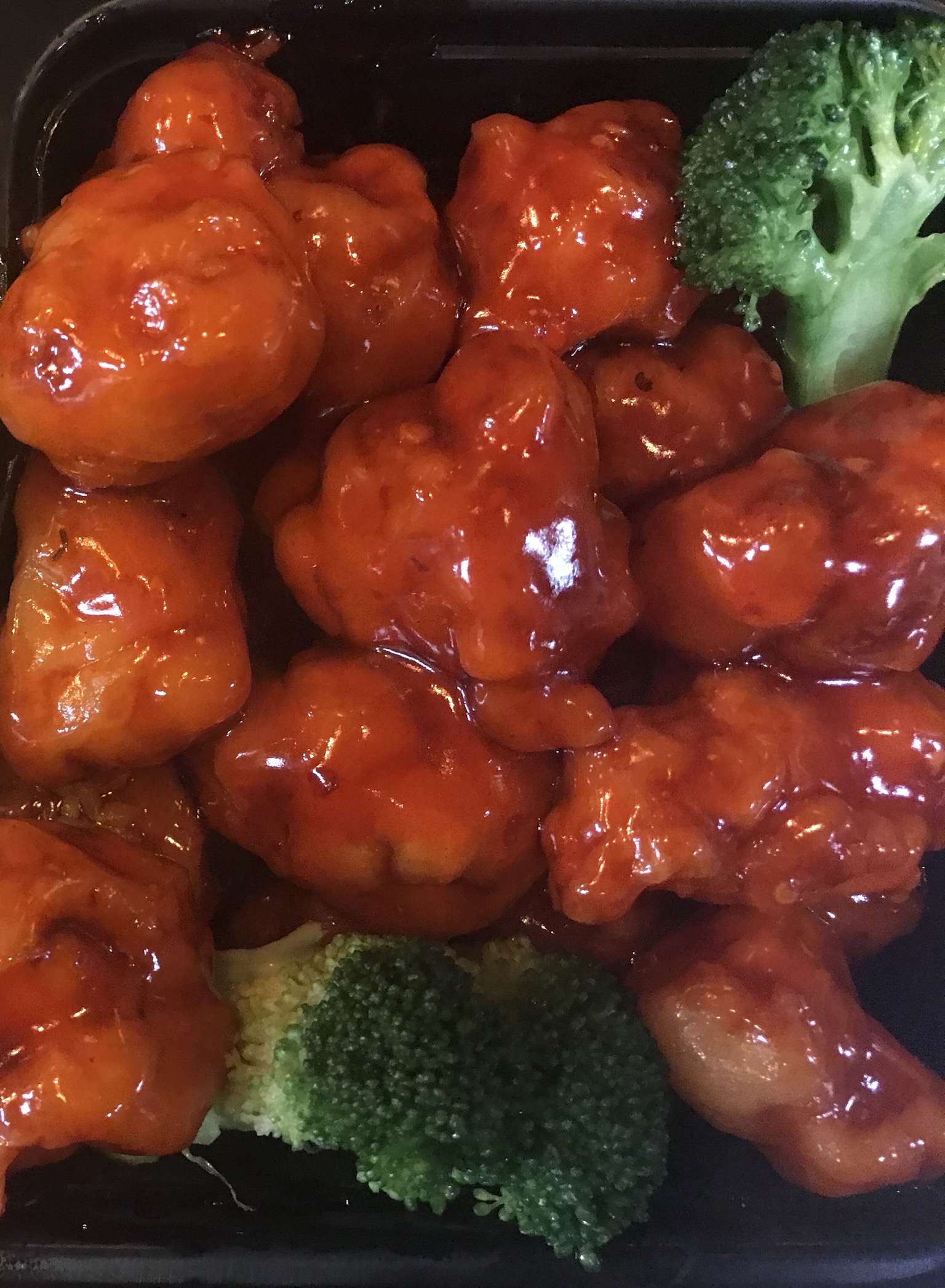 Order 79. General Tso's Chicken 左肿鸡 food online from Lin Jin Chinese Restaurant store, Philadelphia on bringmethat.com
