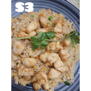 Order S3. Chicken Fried Rice food online from Boling Pho store, Escondido on bringmethat.com