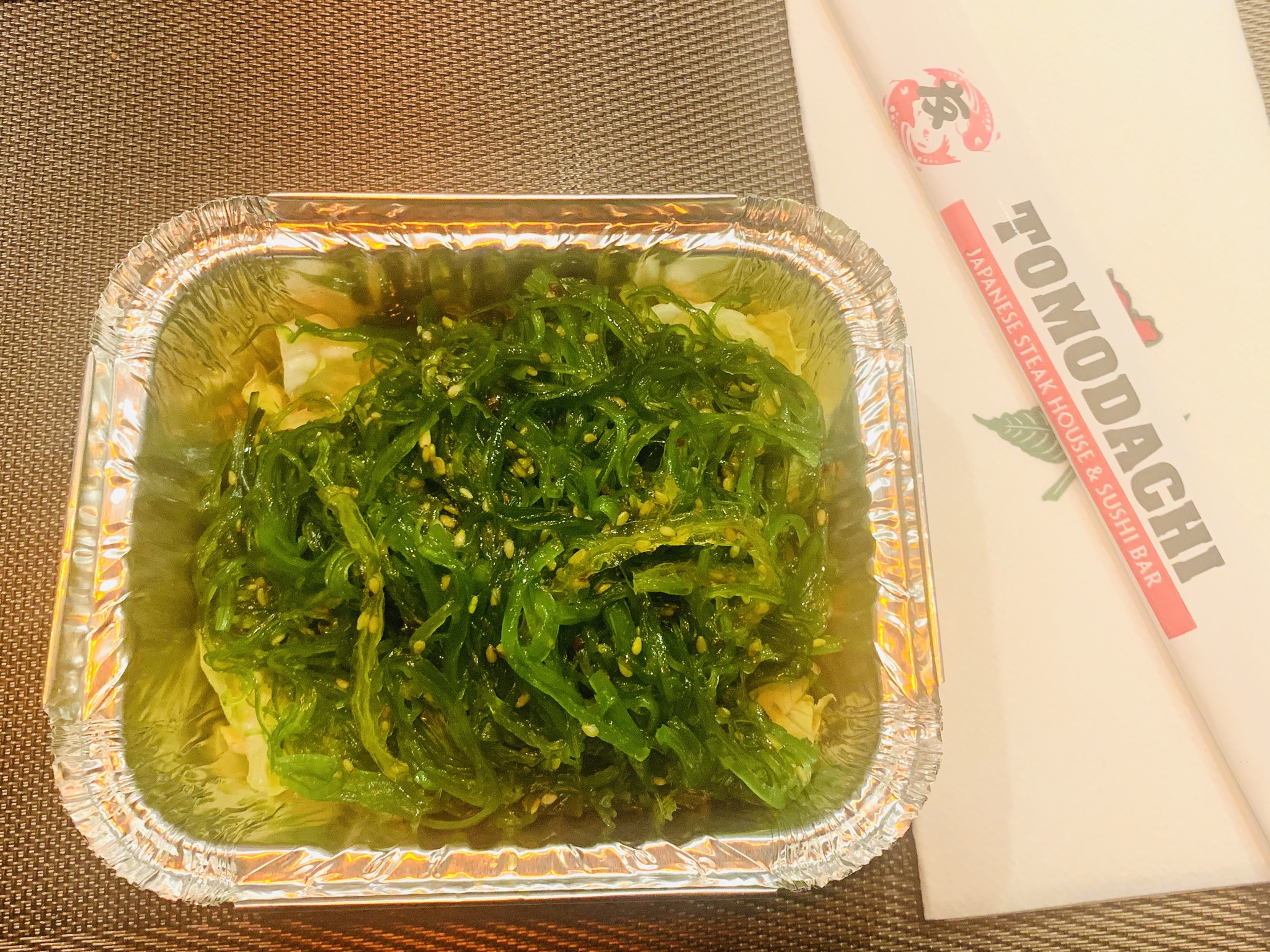 Order 2. Seaweed Salad food online from Tomodachi Japanese Steakhouse & Sushi Bar store, Royersford on bringmethat.com
