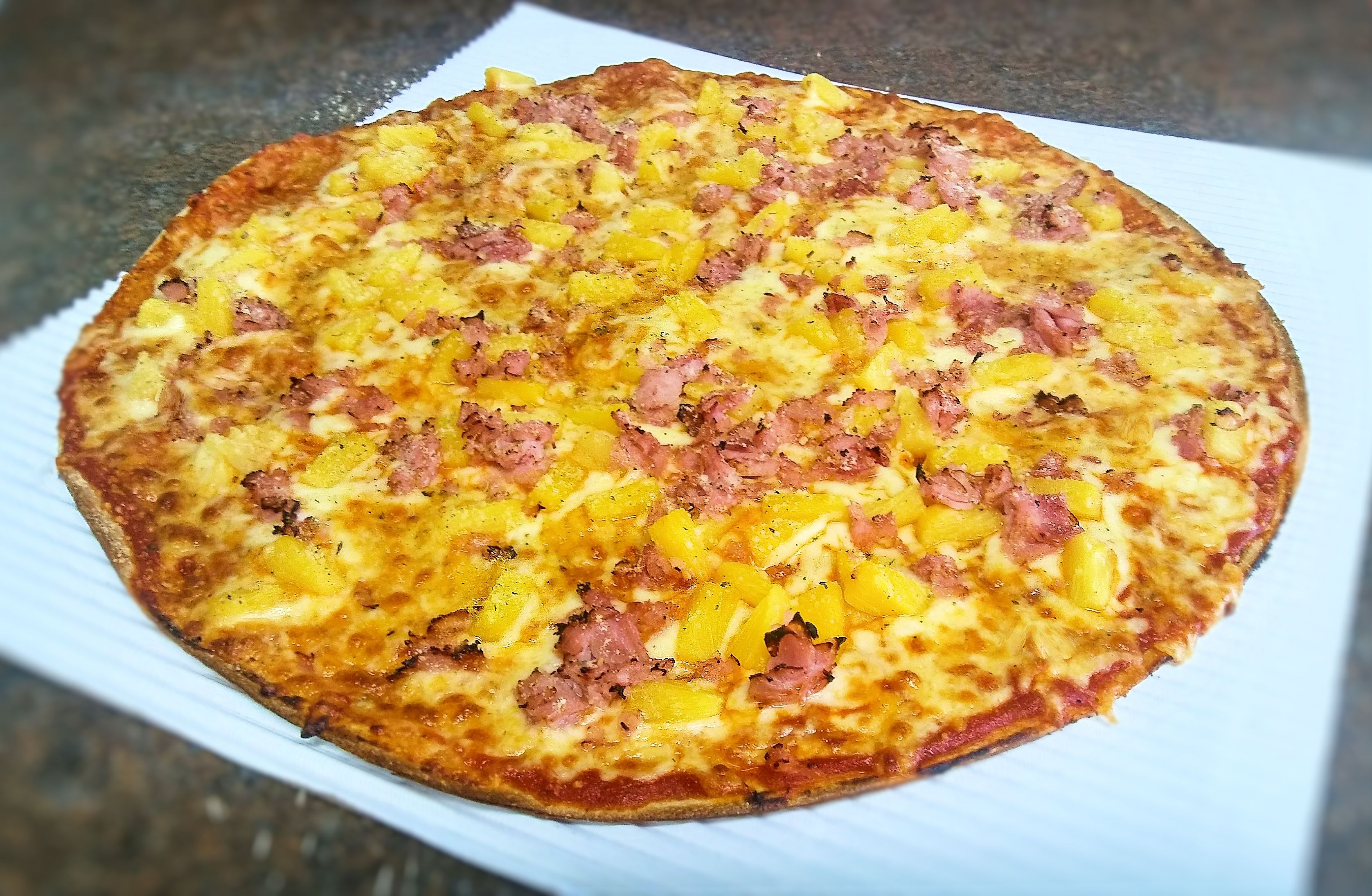 Order Hawaiian Pizza - 16" LG food online from Powerhouse Pizza store, Camden on bringmethat.com