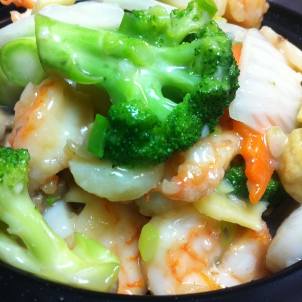 Order Jumbo Shrimp and Scallop with Mixed Vegetables food online from Good Fortune Cafe store, Gaithersburg on bringmethat.com