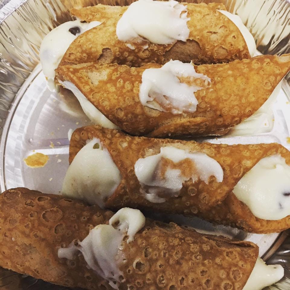 Order Cannoli - Dessert food online from Nino's Pizzarama store, Willow Grove on bringmethat.com