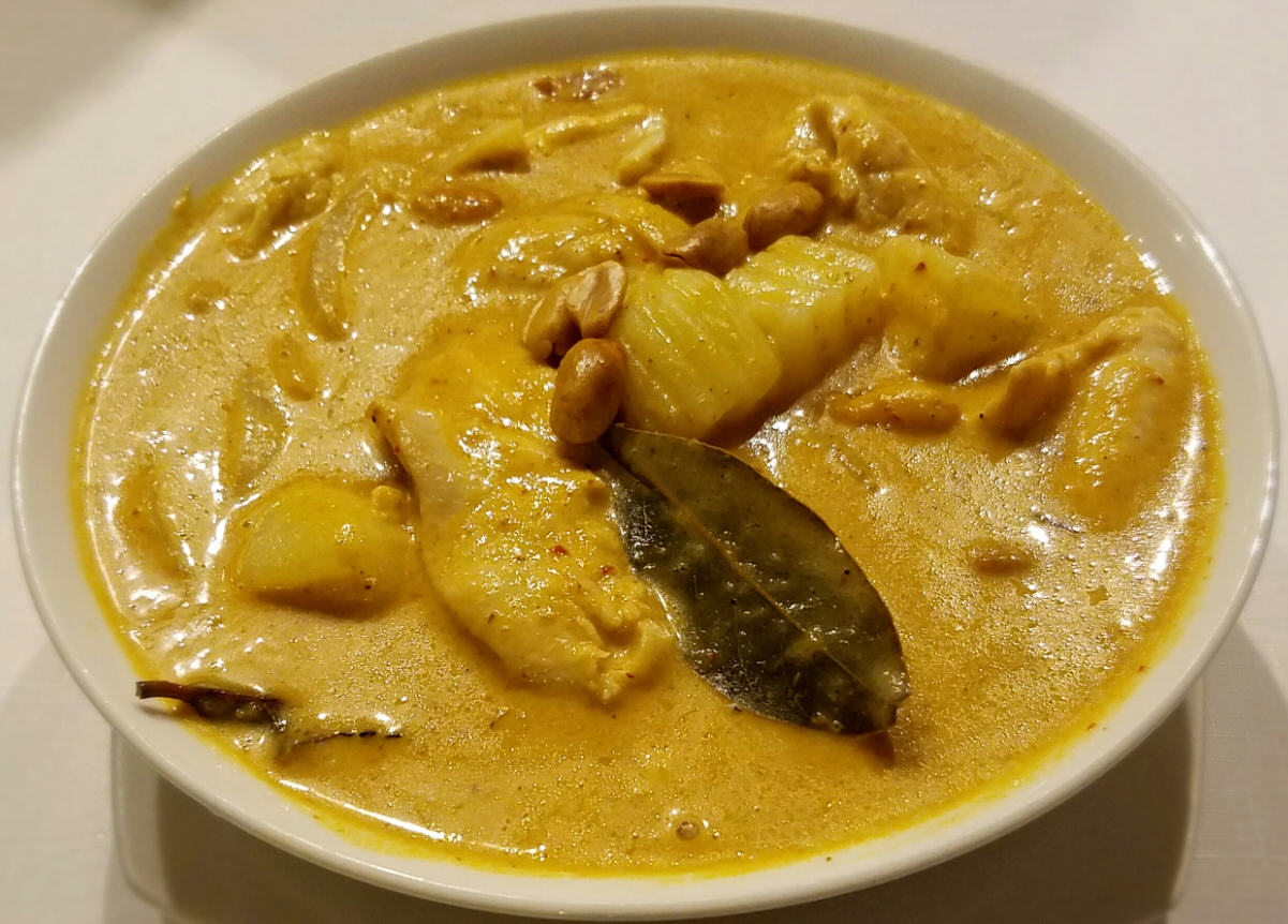 Order Mussaman Curry food online from Thai Lily Cafe store, Houston on bringmethat.com