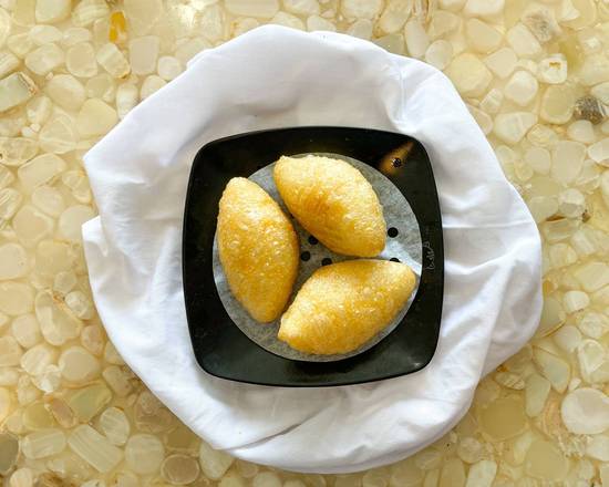 Order Hom Sui Gok/咸水角 food online from Dim Sum House store, Los Angeles on bringmethat.com