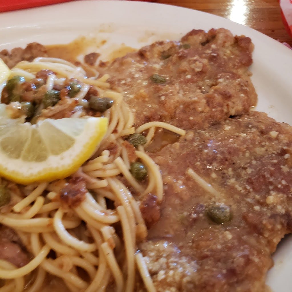 Order Veal Piccata - Pasta food online from Mama Mais Pizza store, Culpeper on bringmethat.com