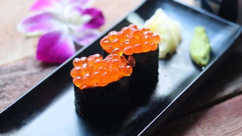 Order Flying Fish Roe Sushi food online from Wok and roll restaurant store, Washington on bringmethat.com