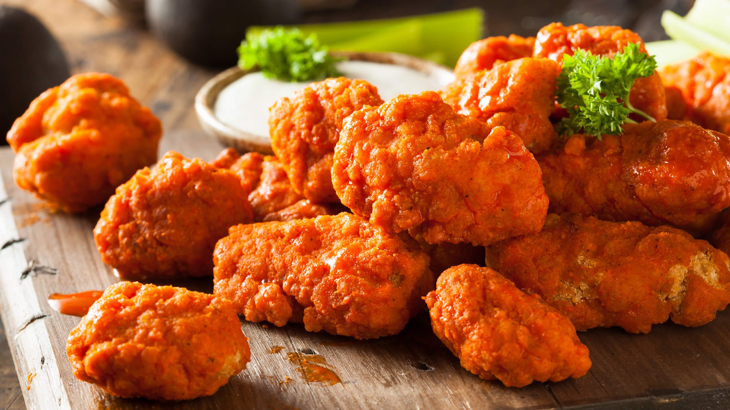 Order Boneless Wings - 10 Pieces food online from Pappardelle's Pizza & Pasta store, Bethpage on bringmethat.com