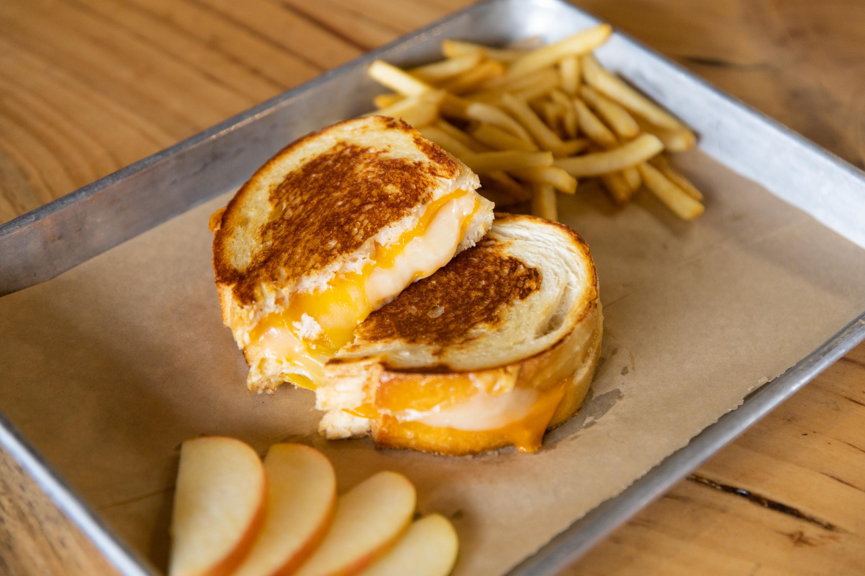 Order Kid's Grilled Cheese Sandwich food online from Mesa Burger store, Santa Barbara on bringmethat.com