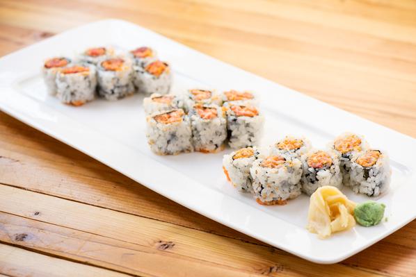 Order Spicy Maki Combo food online from Dashi Noodle House store, Ridgewood on bringmethat.com