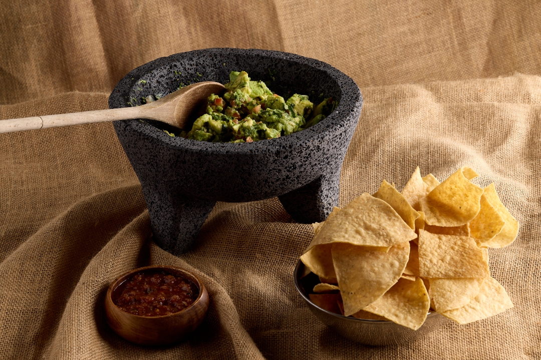 Order Guacamole Delivery food online from Rosa Mexicano store, Oxon Hill on bringmethat.com