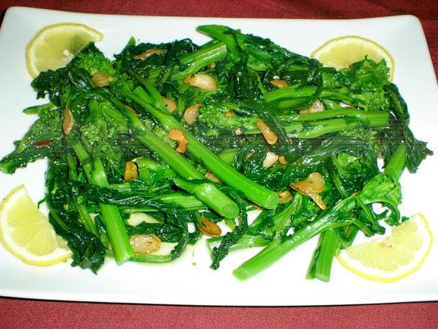 Order Sauteed Broccoli Rabe - Entree food online from Aloy's Italian Restaurant store, Poughkeepsie on bringmethat.com