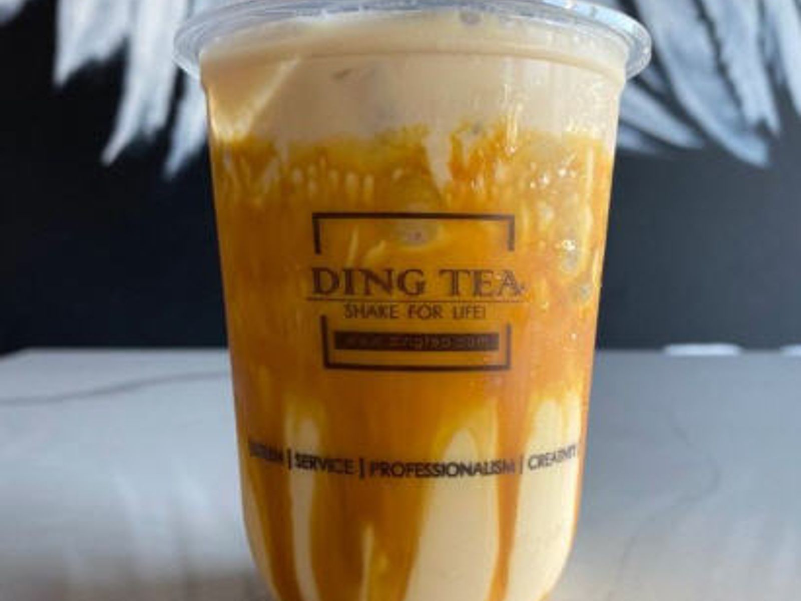 Order #10. Hokkaido Oolong Milk Tea food online from Ding Tea Carson store, Carson on bringmethat.com