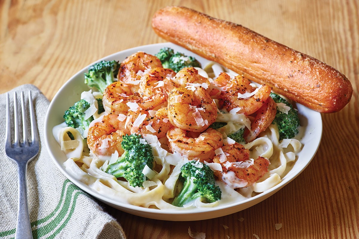 Order Classic Blackened Shrimp Alfredo food online from Applebees store, Canton on bringmethat.com