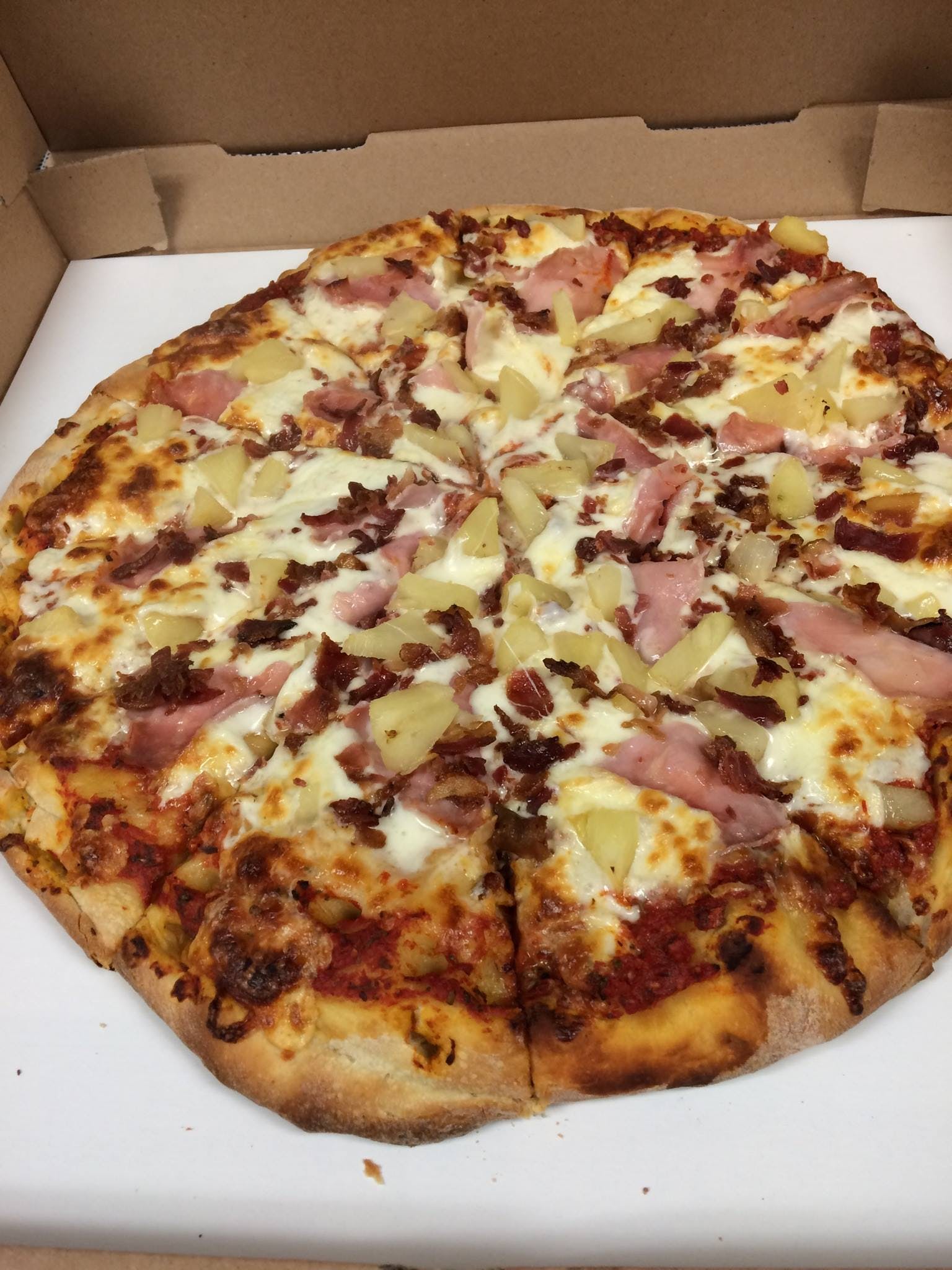 Order Hawaiian Pizza - 10" food online from Fred Italian Restaurant store, Grand Rapids on bringmethat.com