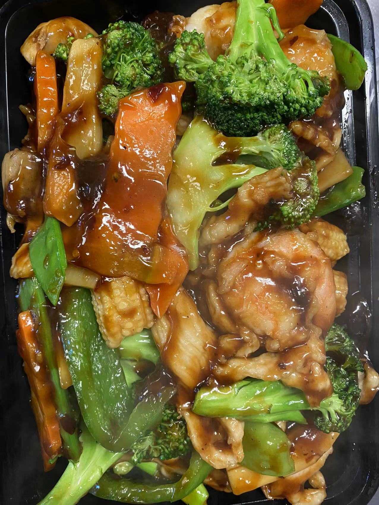 Order  S6. Chicken and Shrimp Noodle Platter  food online from China King store, King Of Prussia on bringmethat.com