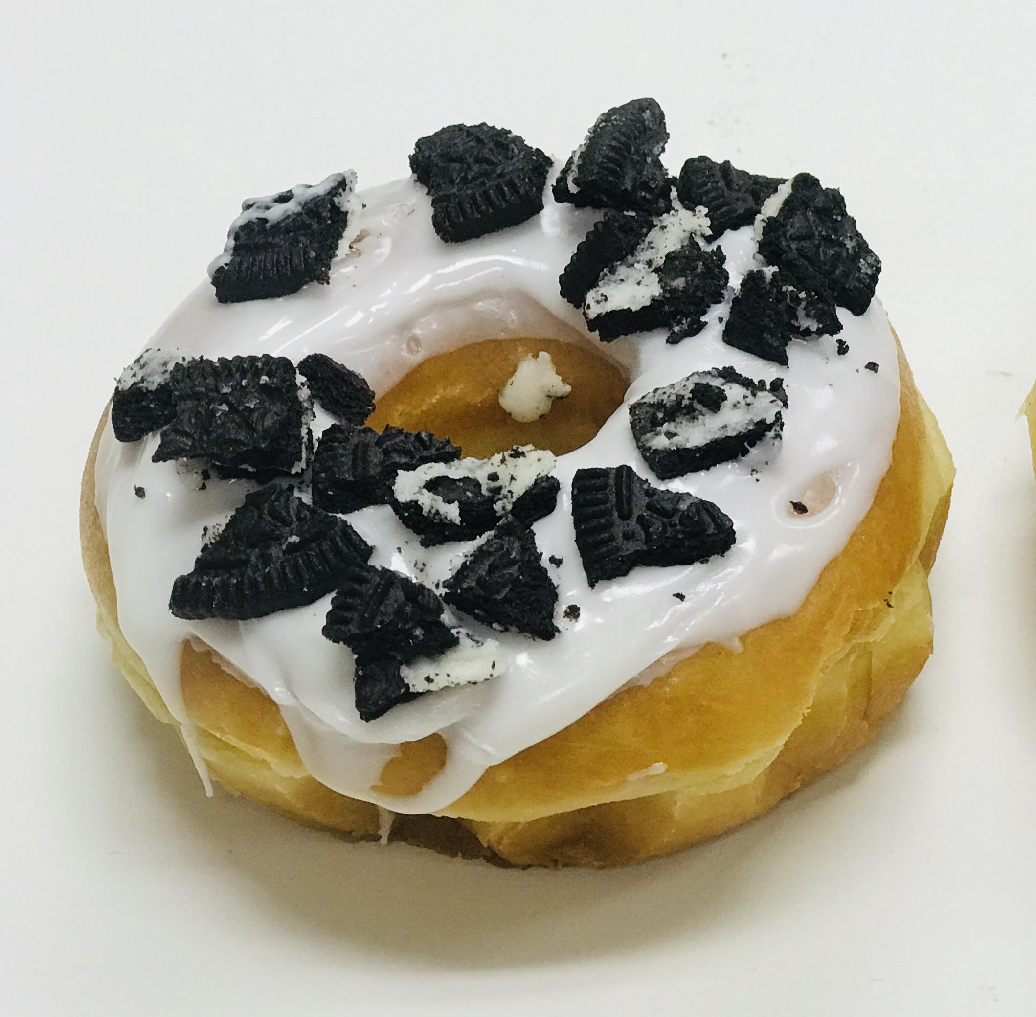 Order Oreo Donuts food online from Saginaw Donut Shop store, Saginaw on bringmethat.com