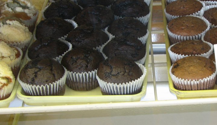 Order Seasonal Muffins food online from Bill Donut Shop store, Centerville on bringmethat.com