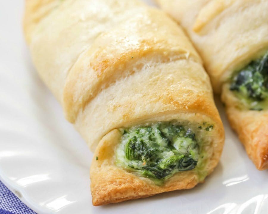 Order Spinach Roll - Roll food online from Ranchito Pizzeria & Mexican Restaurant store, Fords on bringmethat.com