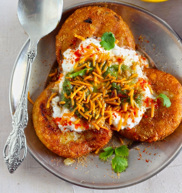 Order Aloo Tikki Chat food online from India Oven store, Roseville on bringmethat.com