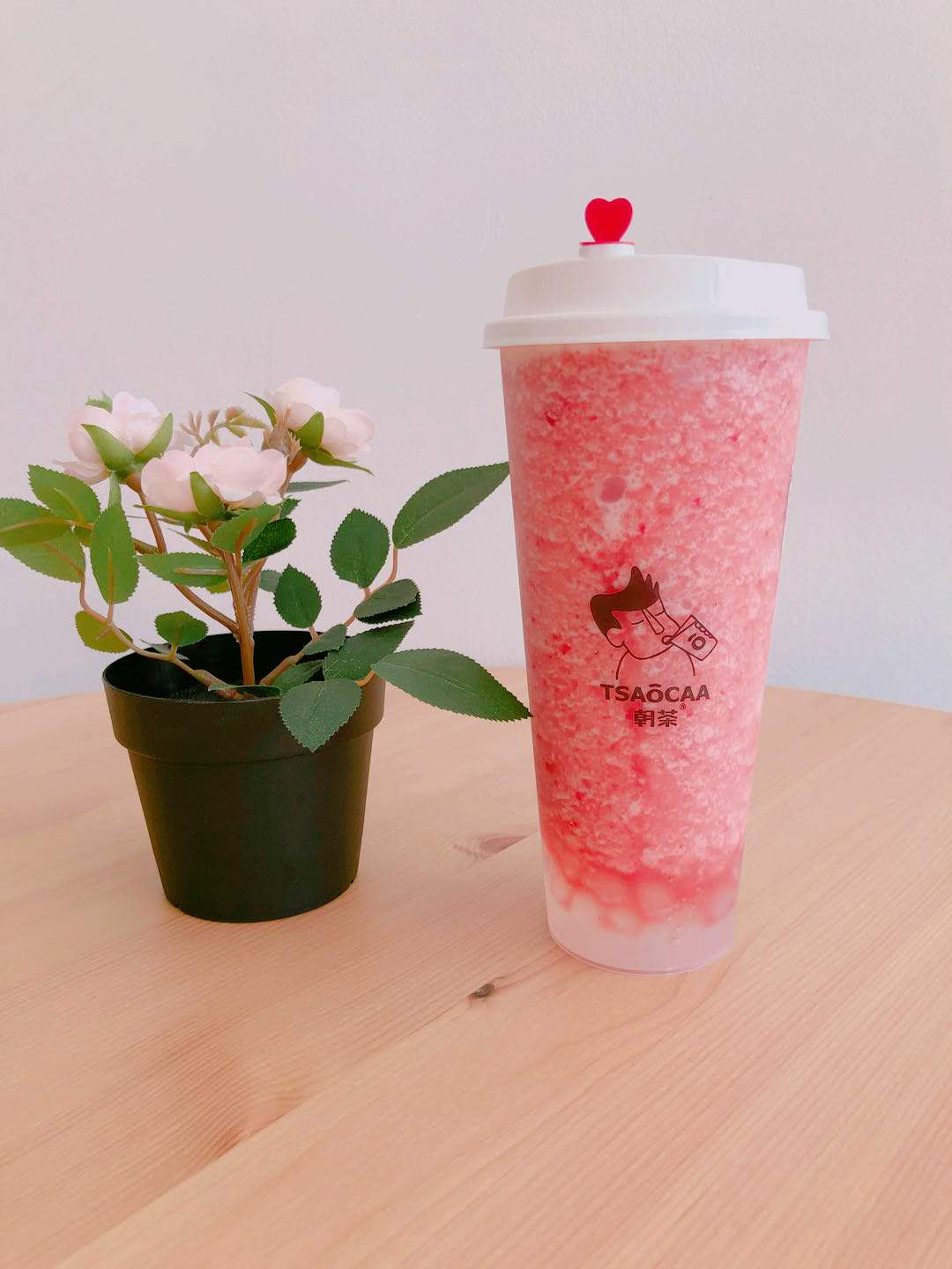 Order Iced Strawberry Green Tea with Crystal Pearl and Milk Foam food online from Tsaocaa store, 匹兹堡 on bringmethat.com