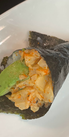 Order Spicy Scallop Hand Roll Lunch food online from Cafe Ginger store, Houston on bringmethat.com