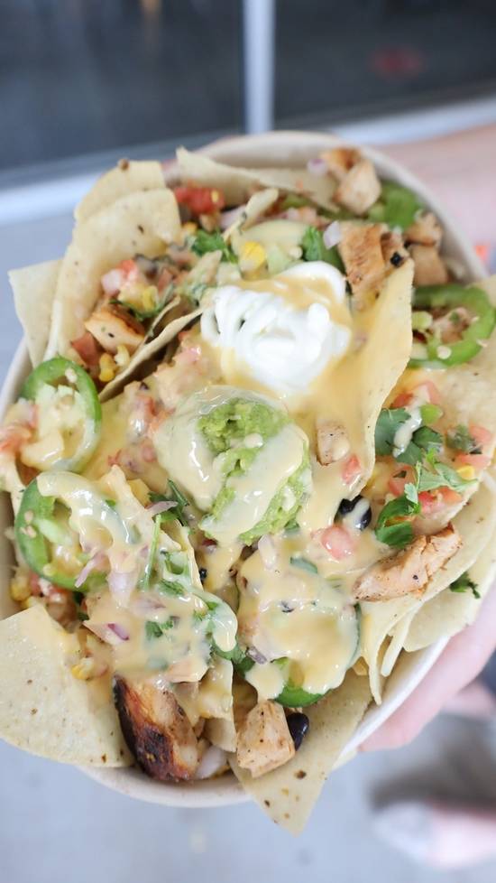 Order Chicken Nachos food online from Izzo's Illegal Burrito store, Baton Rouge on bringmethat.com