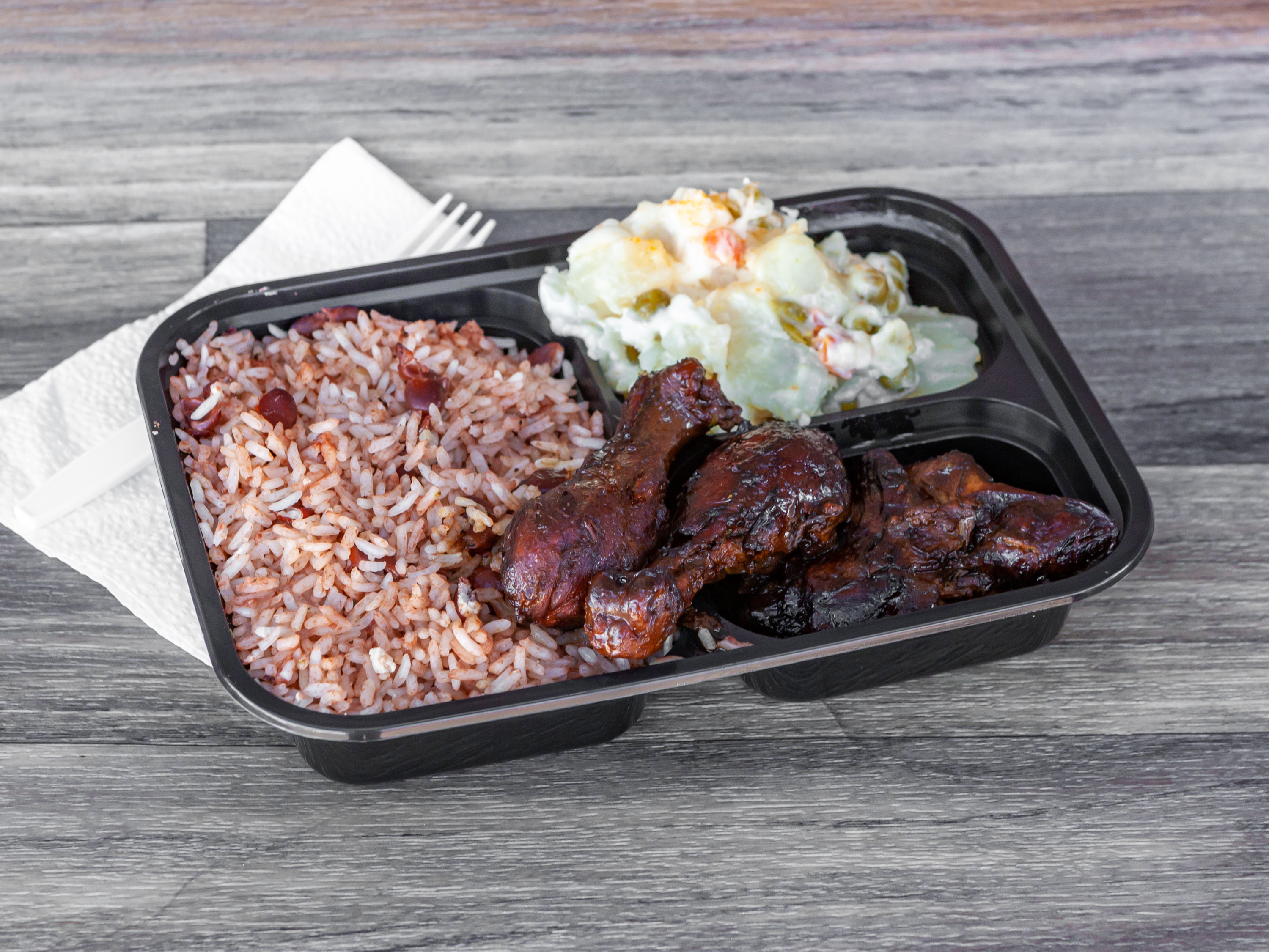 Order Brown Stew Chicken food online from The Avenue store, Los Angeles on bringmethat.com