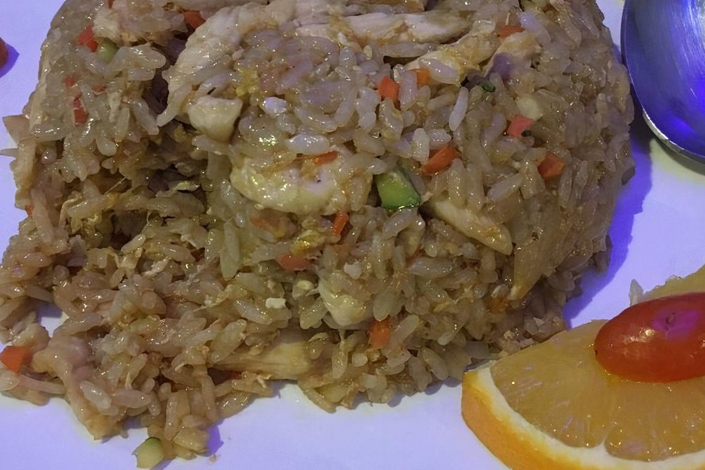 Order Chicken Fried Rice food online from Umi Japanese Cuisine store, Washington on bringmethat.com