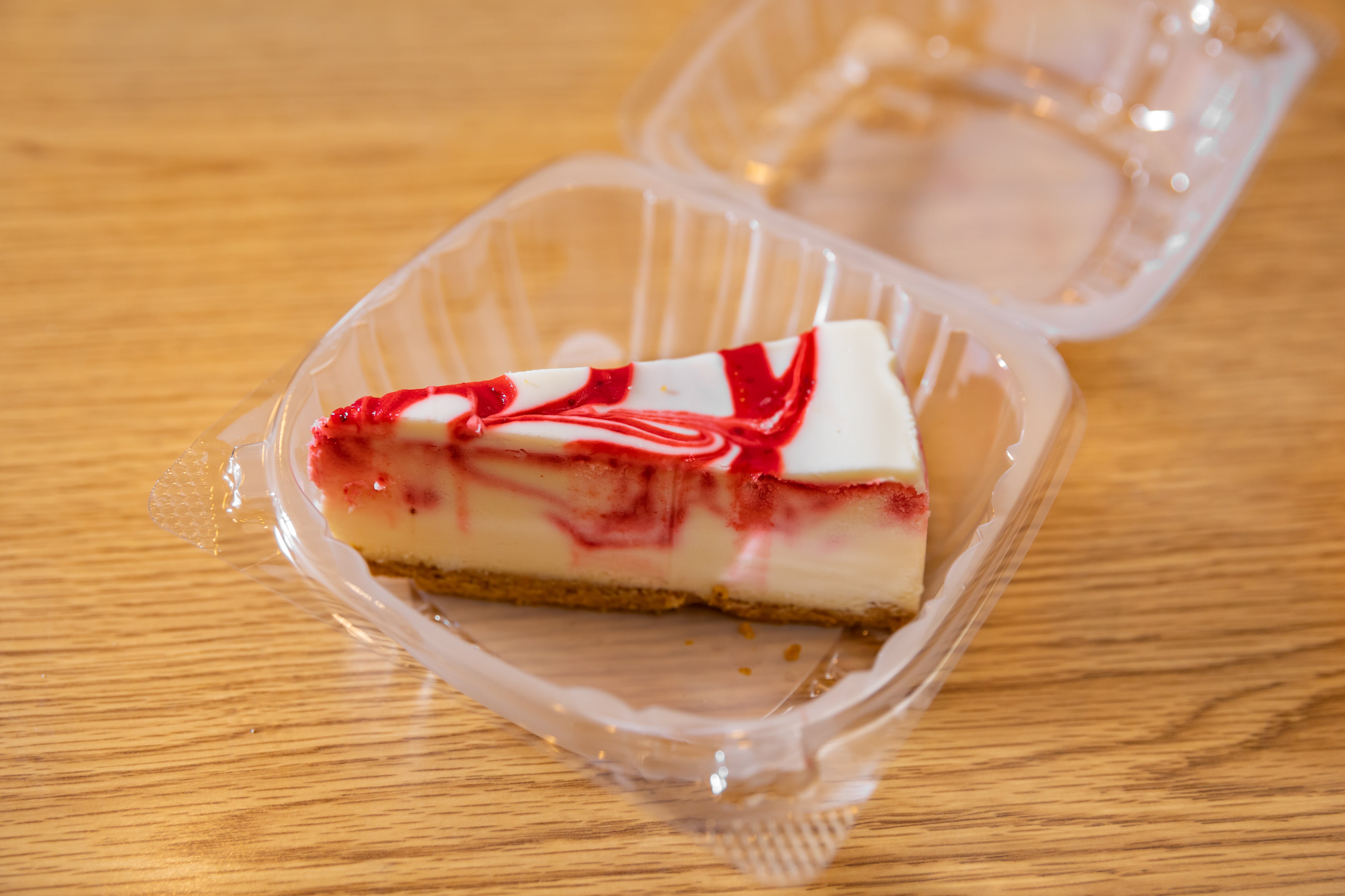 Order Strawberry Cheesecake - Dessert food online from Milano's Pizza store, Collierville on bringmethat.com