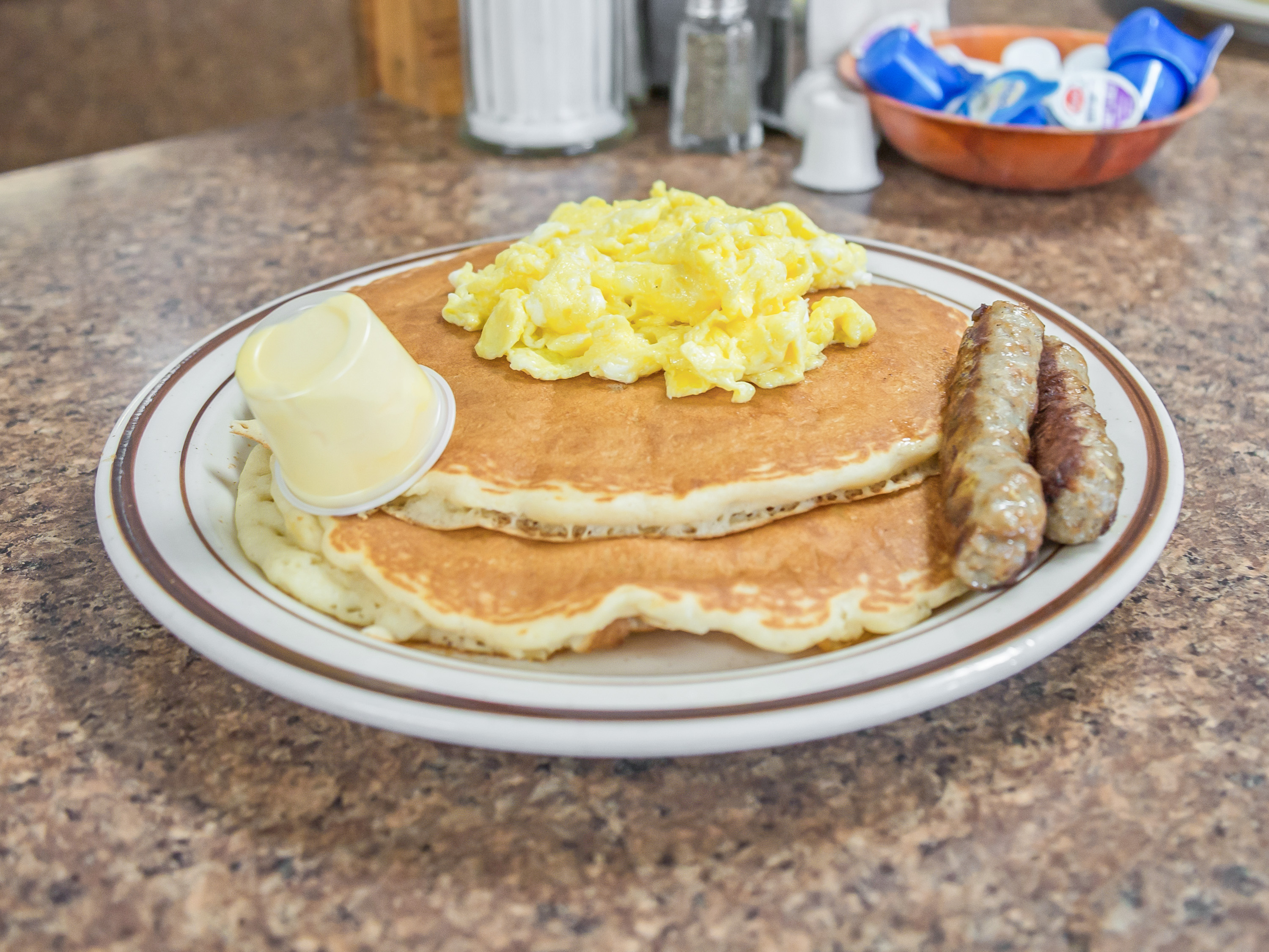 Order 2 Eggs and 2 Pancakes food online from Parkside Diner store, Rochester on bringmethat.com
