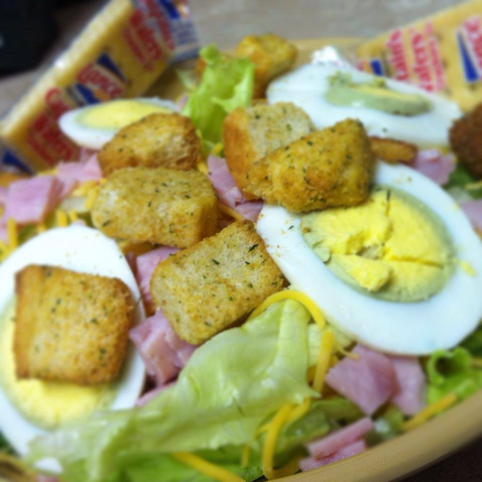 Order Chef Salad food online from Americana Pizza store, Centerville on bringmethat.com