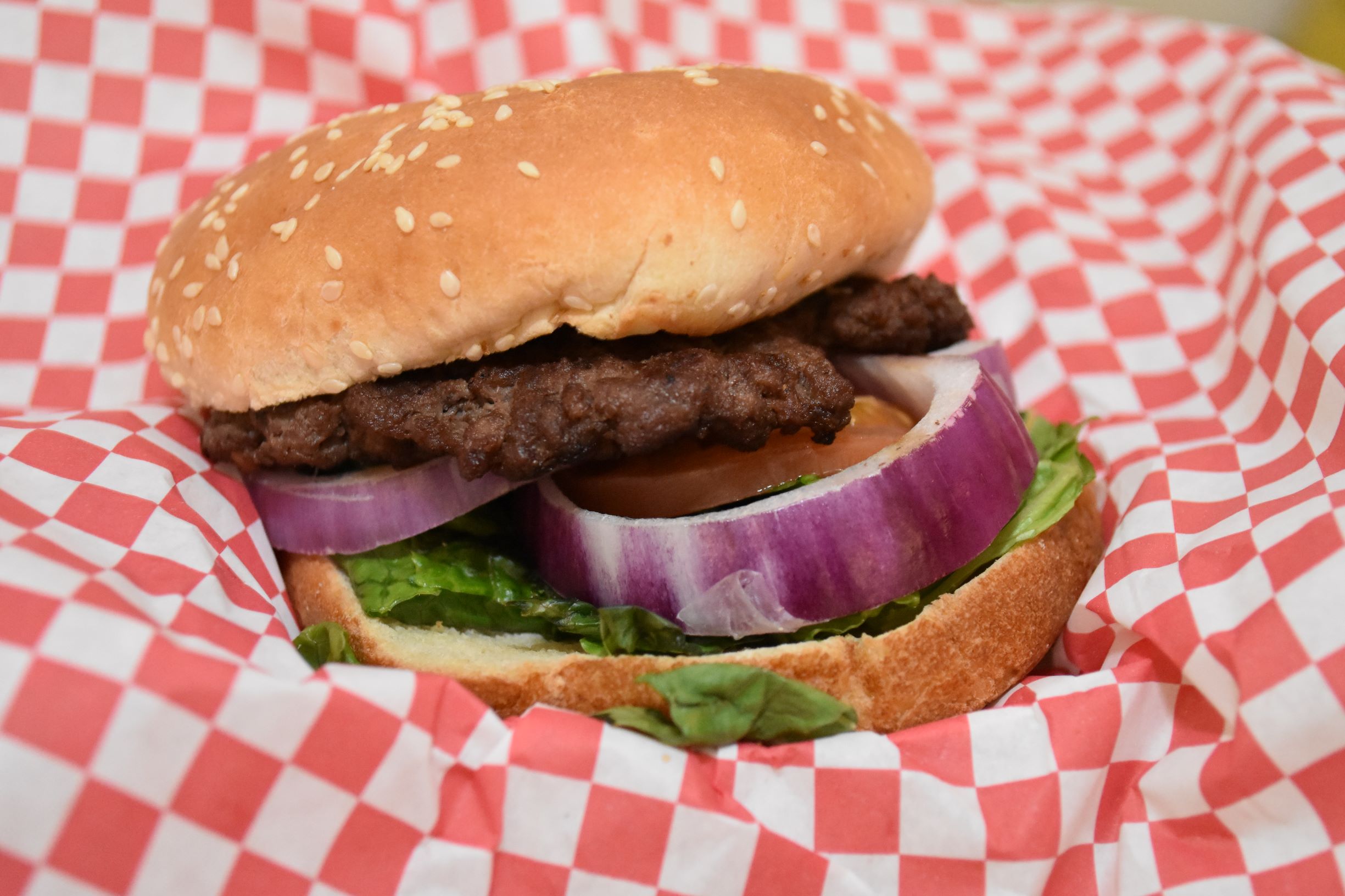 Order Quarter Pound Burger food online from Kingpin Grill & Pizza store, Phoenix on bringmethat.com