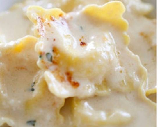 Order Ravioli Alfredo Sauce food online from Old Country Pizzeria store, East Weymouth on bringmethat.com