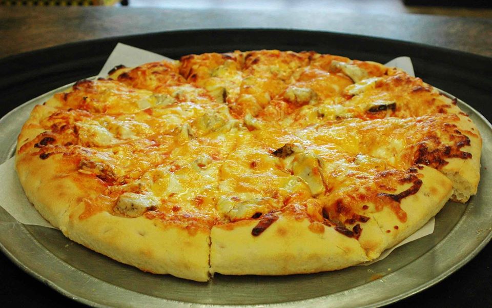 Order Buffalo Chicken Pizza food online from Coccas Pizza store, Cortland on bringmethat.com