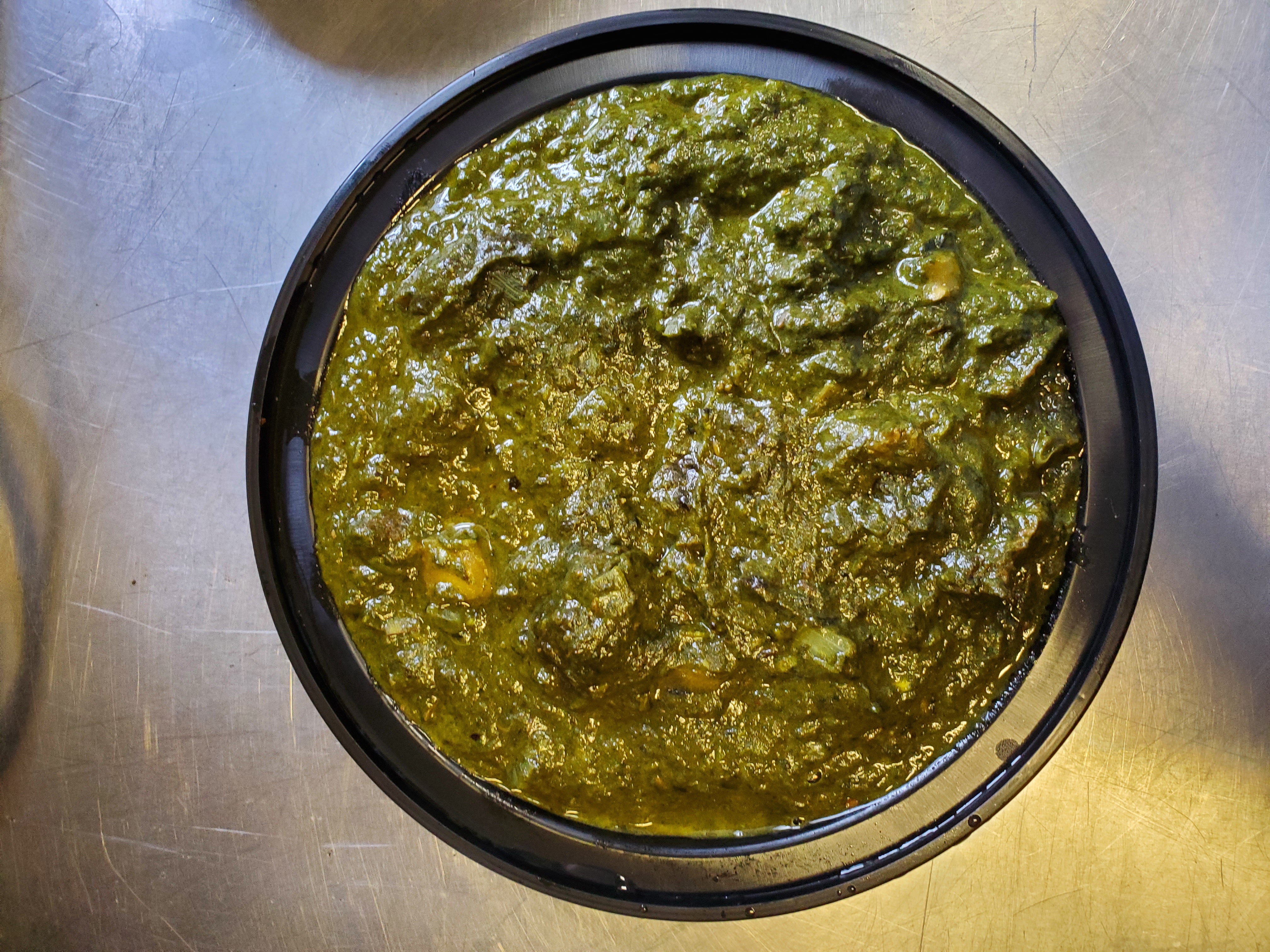 Order Saag/ Palak (Spinach & Cream) food online from Shirleys India store, New Rochelle on bringmethat.com