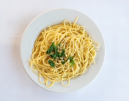 Order Spaghetti Aglio Olio food online from Pines of Rome store, Bethesda on bringmethat.com