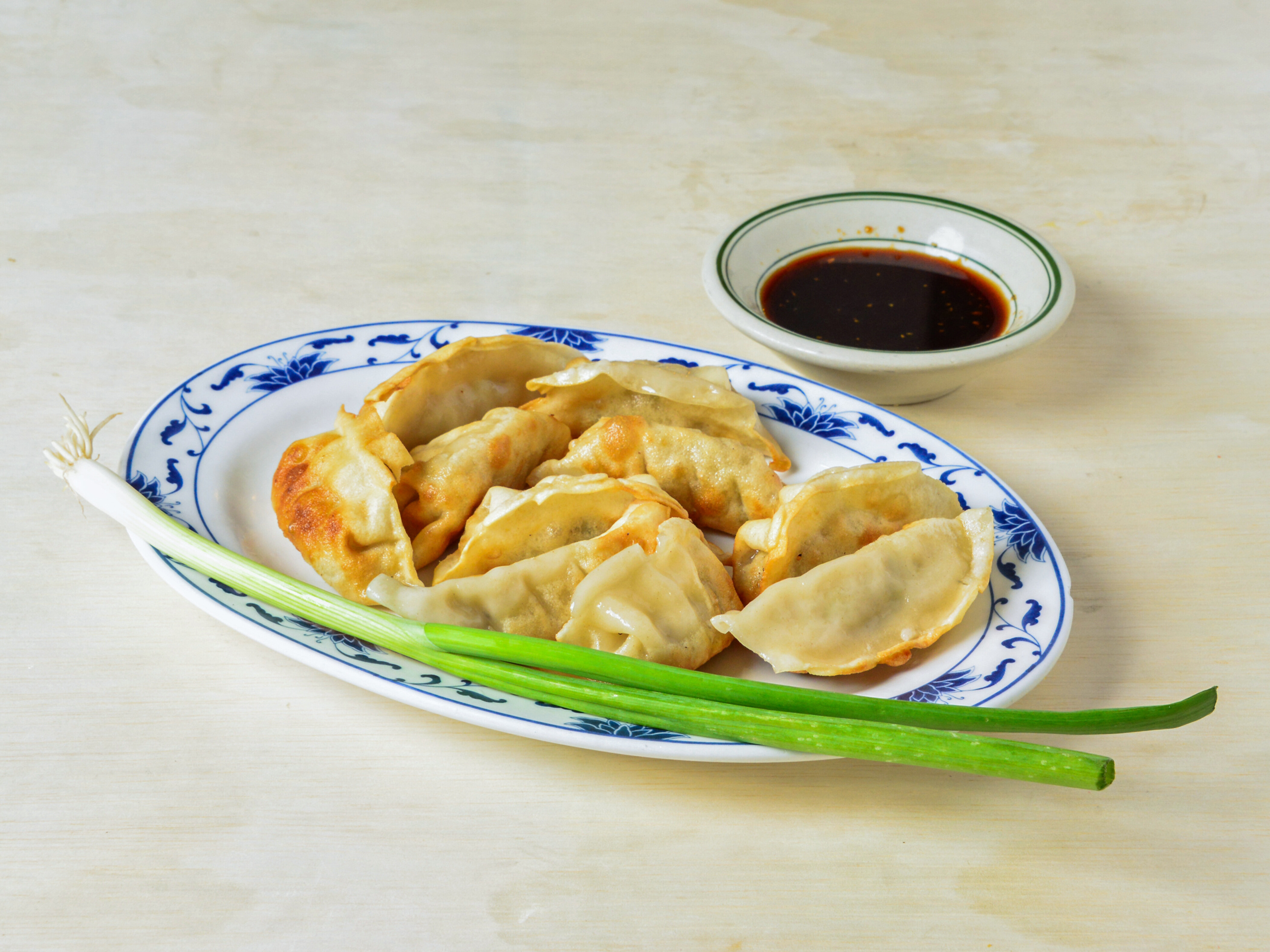 Order 16. Fried  Dumpling food online from Great Taste Chinese Restaurant store, CLEVELAND on bringmethat.com
