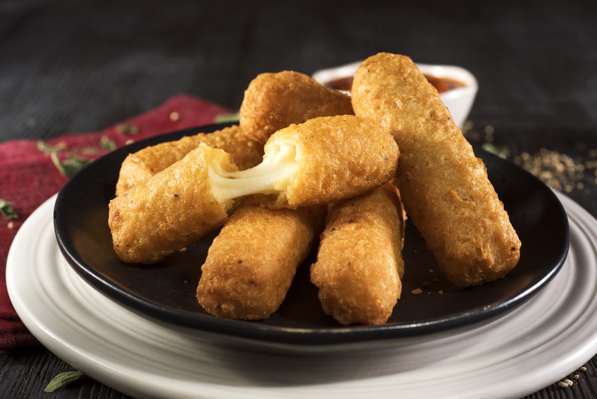Order Mozzarella Sticks food online from Pats Select Pizza Grill store, Evesham Township on bringmethat.com