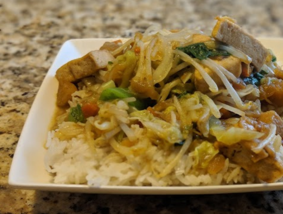 Order Vegetable Tofu Curry Rice food online from Noodle Q Home Style Fresh Noodles store, Fresno on bringmethat.com