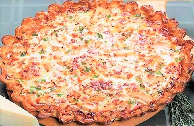 Order BBQ Chicken Pizza food online from Zeppe's Pizzeria store, Painesville on bringmethat.com