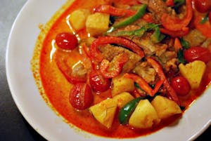 Order Heaven Duck Curry food online from Siam Terrace store, Urbana on bringmethat.com